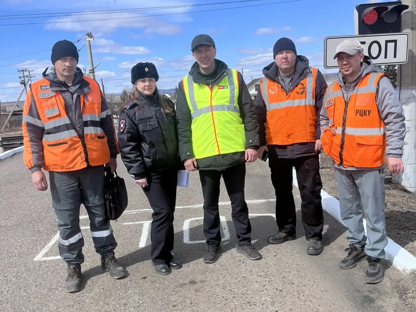Выявление и пресечение нарушений ПДД в местах расположения железнодорожных переездов является необходимой профилактикой ДТП с тяжкими последствиями. 	